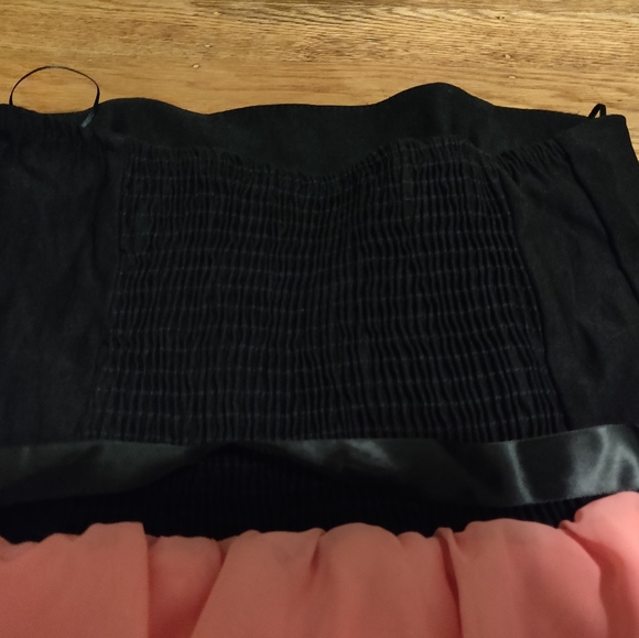 Black Pink Ruffle Dress - Picture 3 of 4